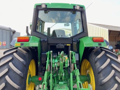 John Deere 6510
