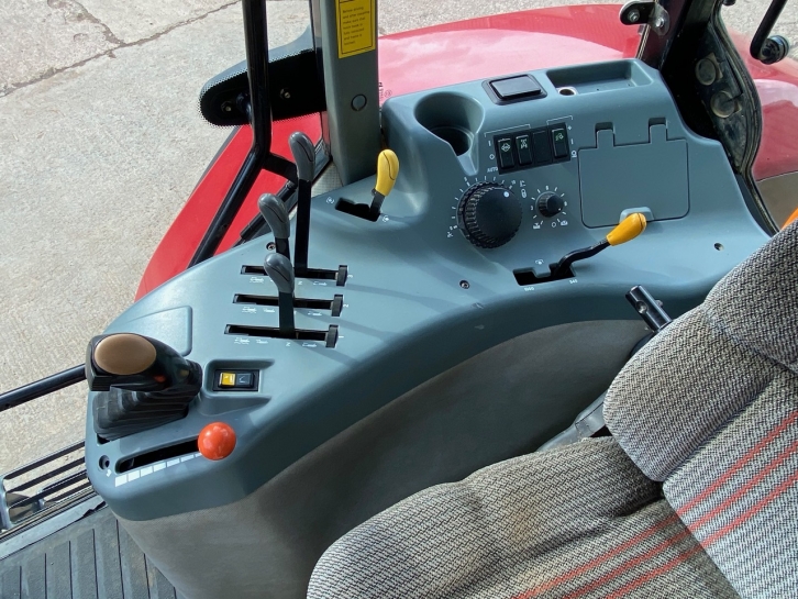 Case MX 135