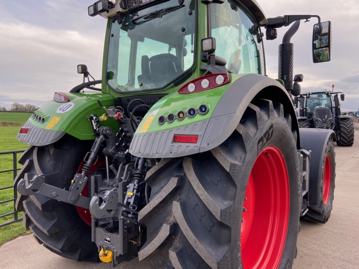 Fendt 724 Profi-Plus