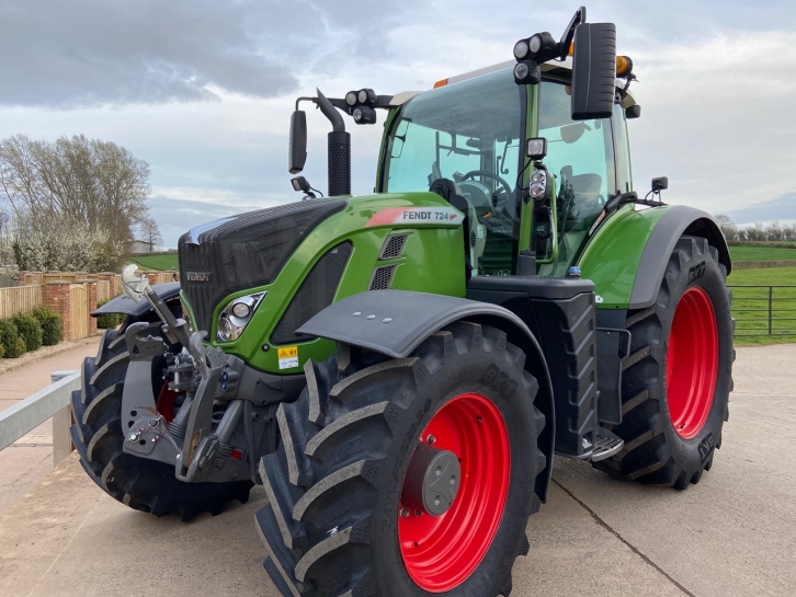 Fendt 724 Profi-Plus