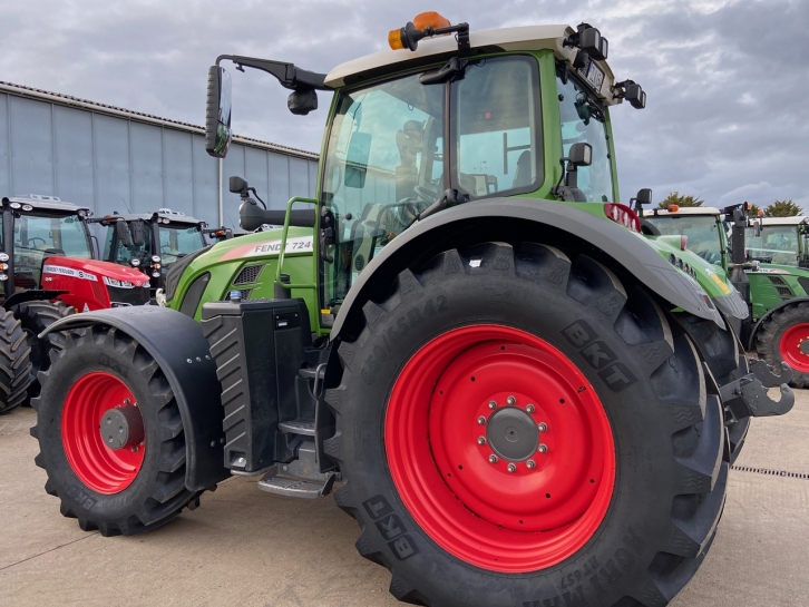 Fendt 724 Profi-Plus
