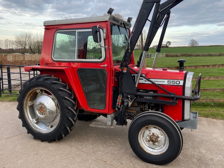 Massey Ferguson 550