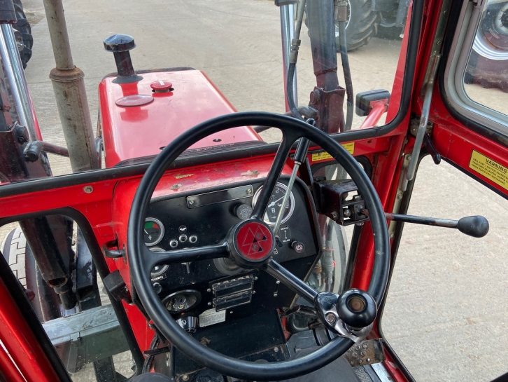 Massey Ferguson 550
