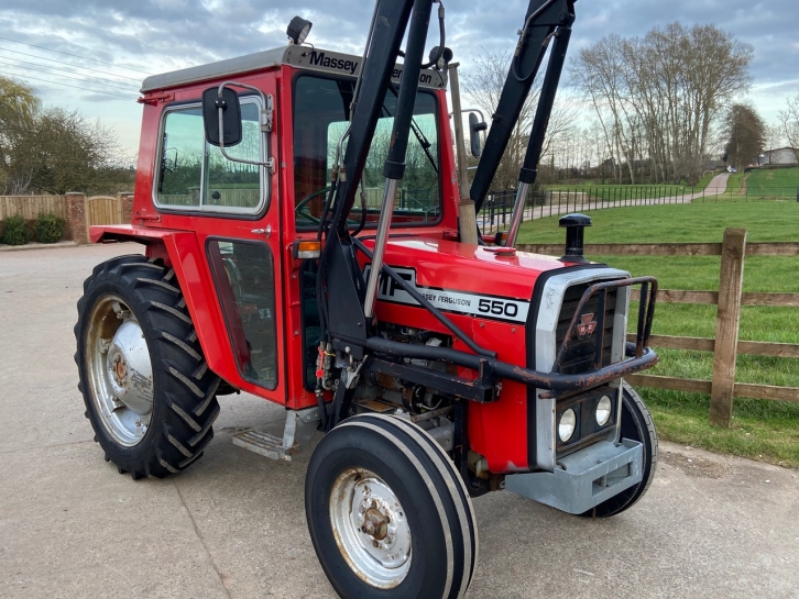 Massey Ferguson 550