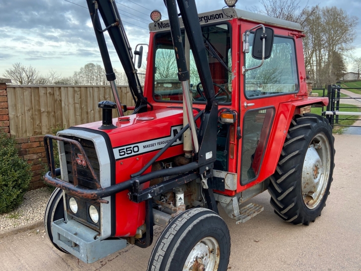 Massey Ferguson 550