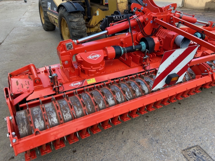 Kuhn HR 5004 power harrow