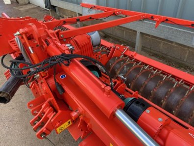 Kuhn HR 5004 power harrow