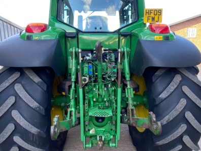 John Deere 6830