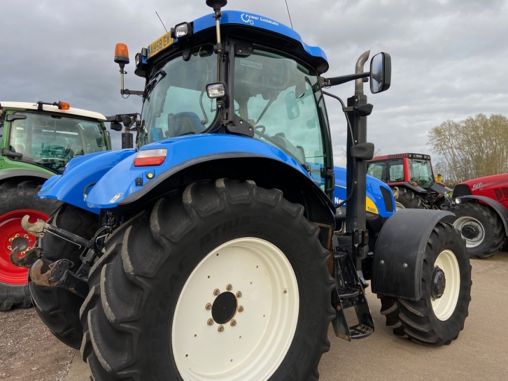 New Holland T6080