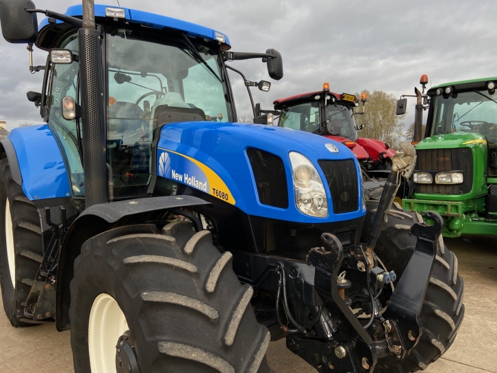 New Holland T6080