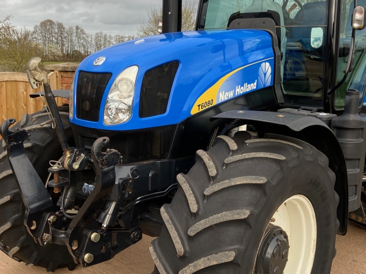 New Holland T6080