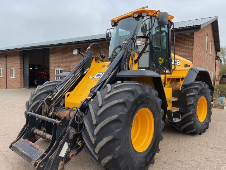 JCB 435S
