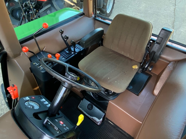John Deere 3050