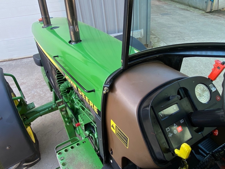 John Deere 3050