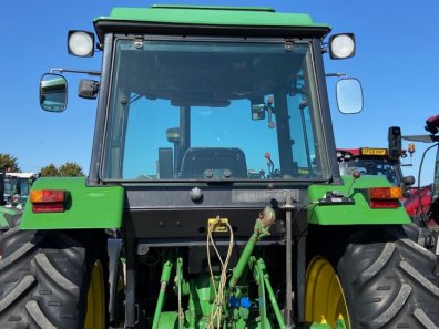 John Deere 3050