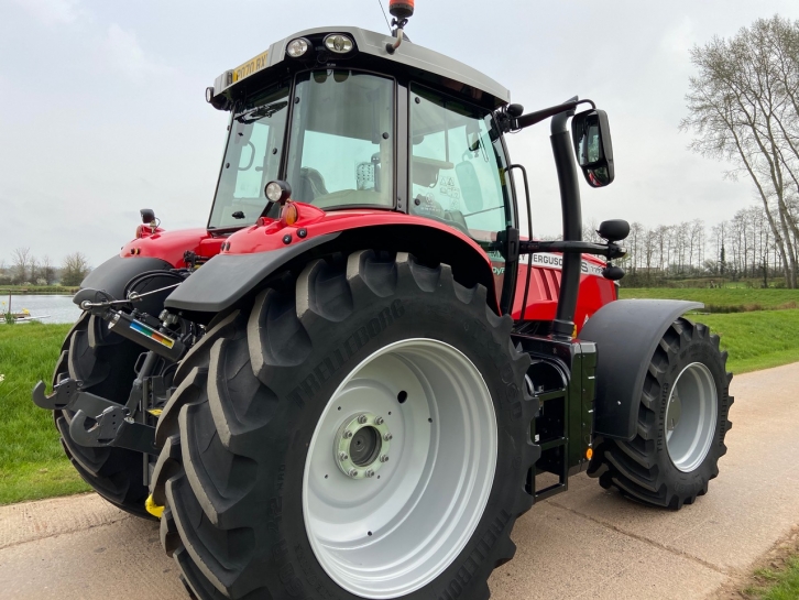 Massey Ferguson 7719S Exclusive