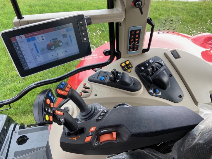 Massey Ferguson 7719S Exclusive