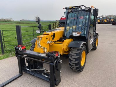 JCB 525-60 Hi-Vis telescopic