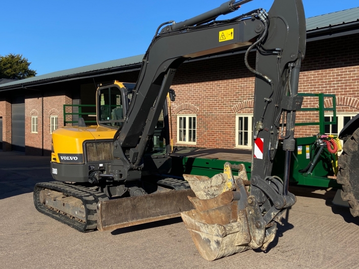 Volvo ECR88D excavator