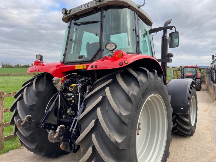 Massey Ferguson 6470