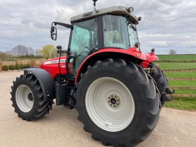 Massey Ferguson 6470