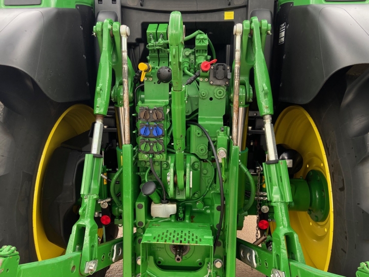 John Deere 6155R