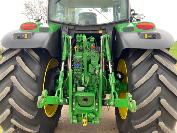John Deere 6155R