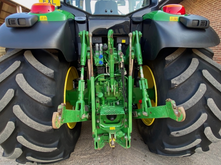 John Deere 6170M