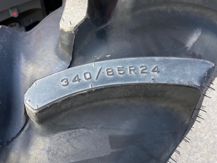 Massey Ferguson 5711S Efficient