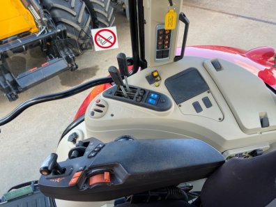Massey Ferguson 5711S Efficient