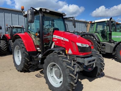 Massey Ferguson 5711S Efficient