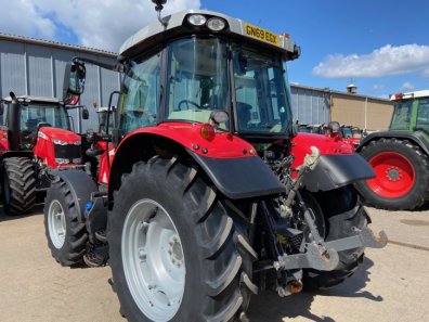 Massey Ferguson 5711S Efficient