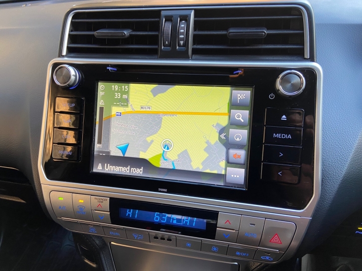 Toyota Landcruiser Commercial Active 2.8 diesel