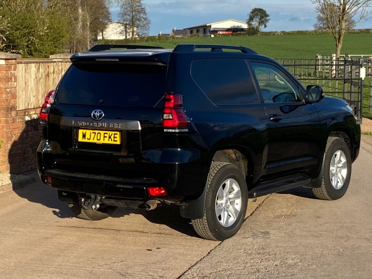 Toyota Landcruiser Commercial Active 2.8 diesel