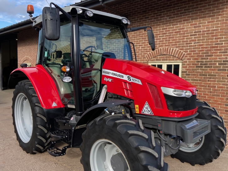 Massey Ferguson 5711S Efficient