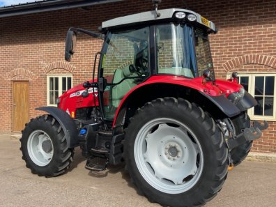 Massey Ferguson 5711S Efficient