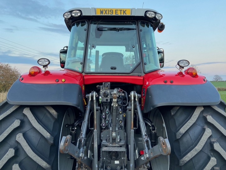 Massey Ferguson 7718S Efficient
