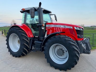 Massey Ferguson 7718S Efficient
