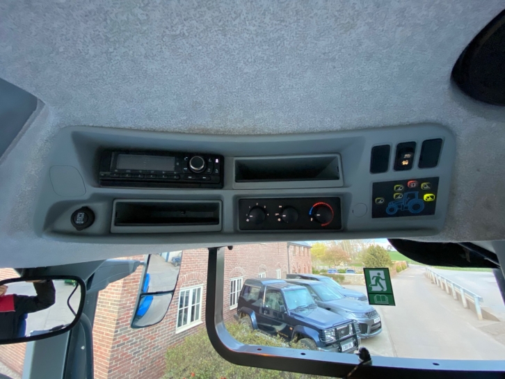 New Holland T7.210