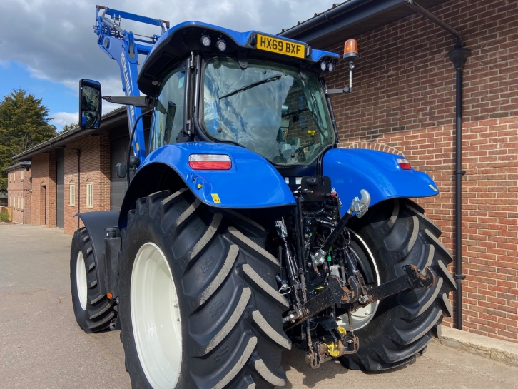 New Holland T7.210