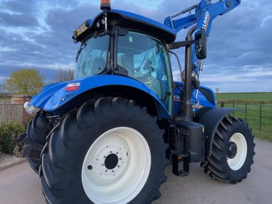 New Holland T7.210