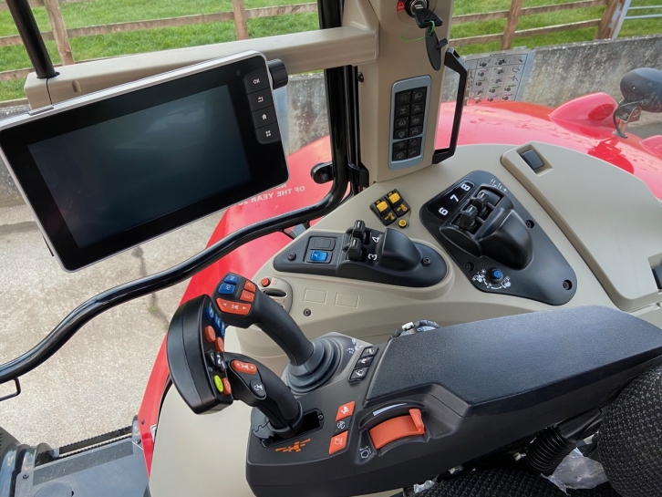 Massey Ferguson 7719S Exclusive