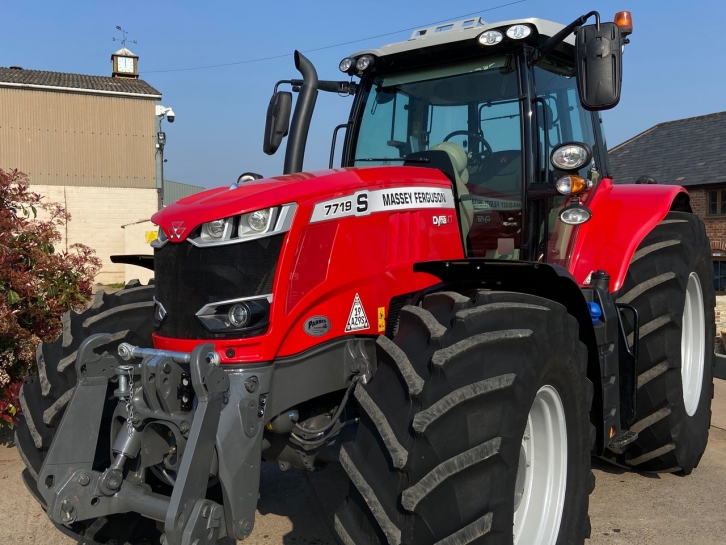 Massey Ferguson 7719S Exclusive