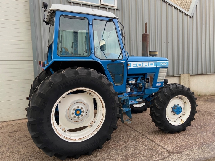 Ford 7710