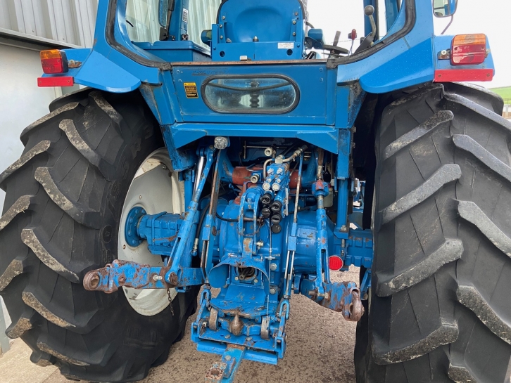 Ford 7710