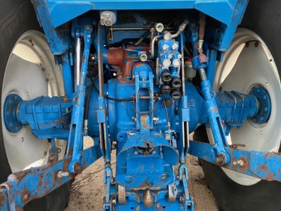 Ford 7710