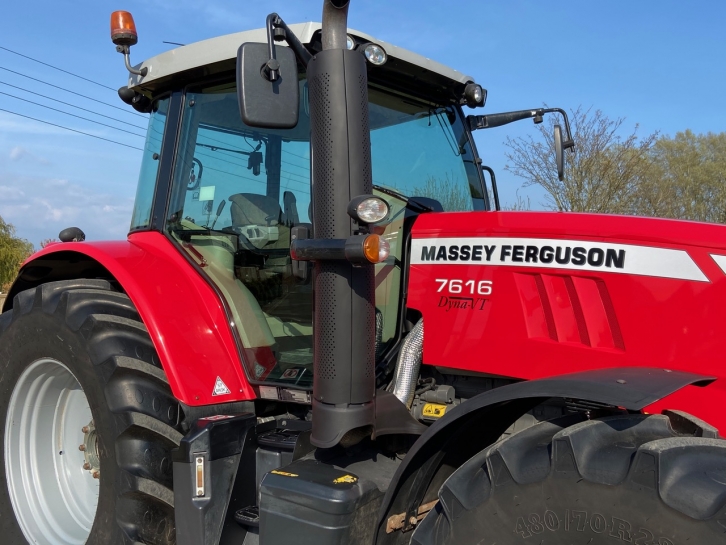 Massey Ferguson 7616 Efficient