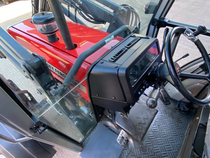 Massey Ferguson 390T