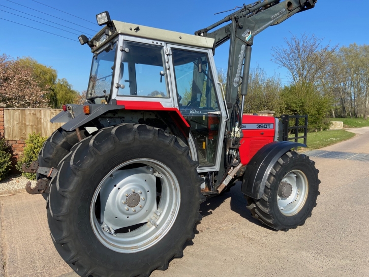 Massey Ferguson 390T