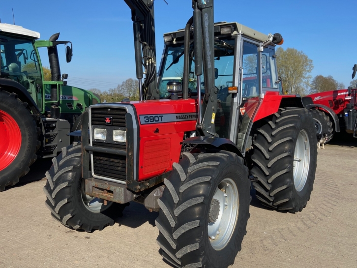 Massey Ferguson 390T